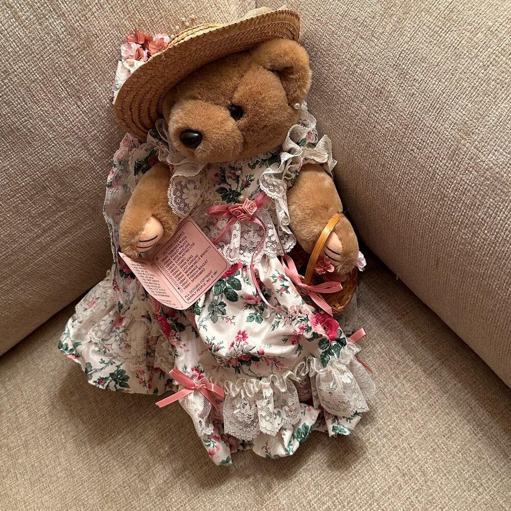 Bearly People with Box and Tag: French Bouquet